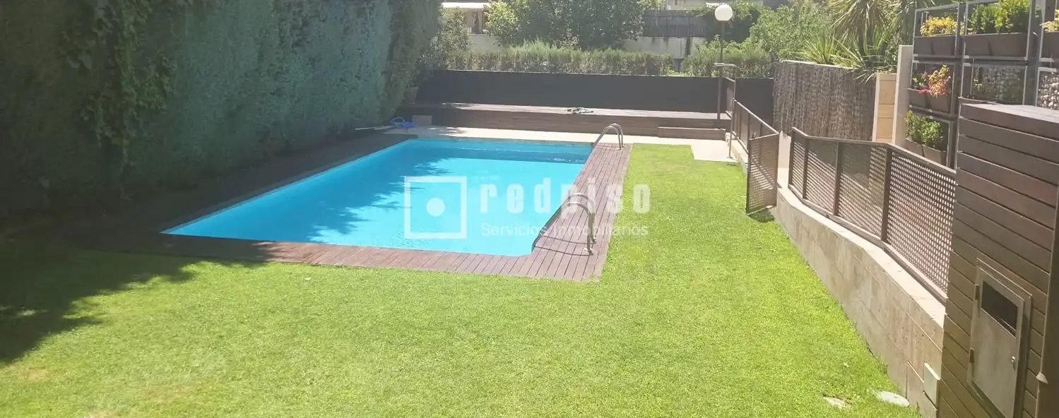 Piscina de Casa o chalet de alquiler en La Moraleja con Aire acondicionado, Calefacción y Jardín privado