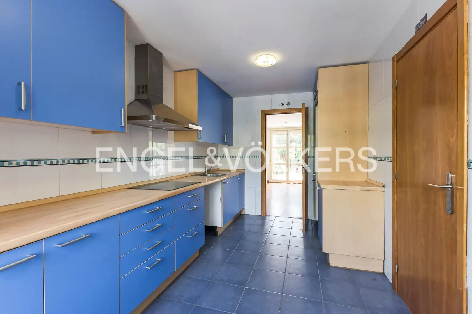 Kitchen of Detached homes for sale in Paracuellos de Jarama  with Air Conditioner, Heating and Private garden