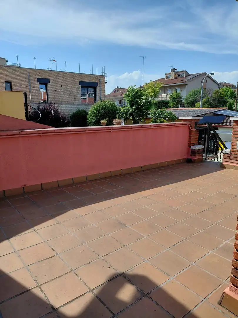 Terrassa de Casa adosada en venda en Parets del Vallès amb Aire condicionat, Calefacció i Piscina