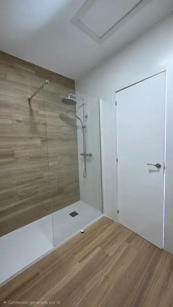 Bany de Casa o xalet en venda en El Vendrell amb Jardí privat, Terrassa i Piscina comunitària