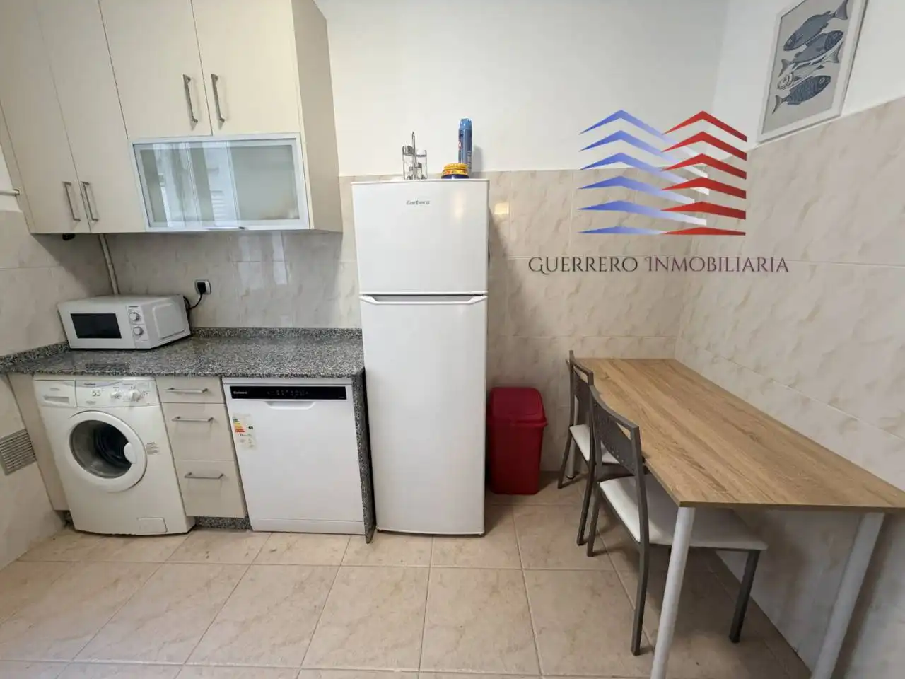 Cuina de Apartament de lloguer en O Carballiño   amb Calefacció, Parquet i Moblat