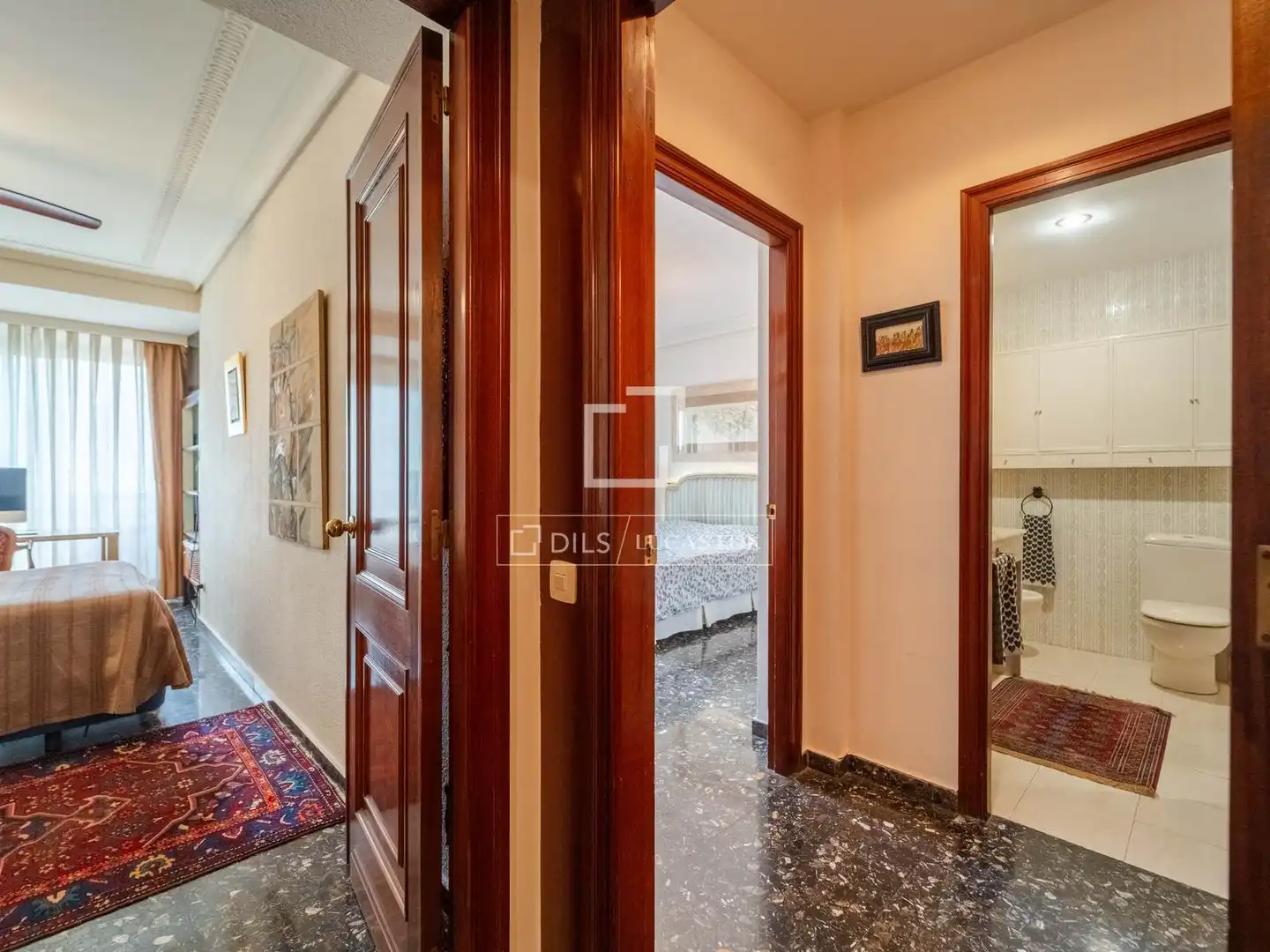 Piso en venta en Valencia con Calefacción, Terraza y Balcón