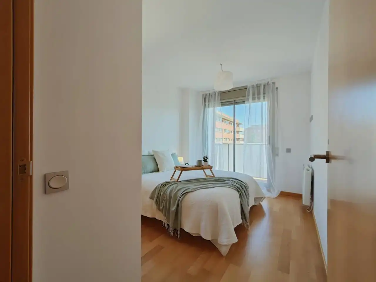 Dormitori de Pis de lloguer en Manresa amb Calefacció, Parquet i Terrassa
