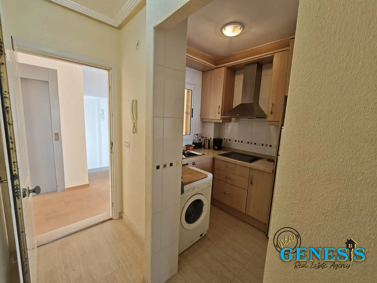Cuina de Apartament en venda en Torrevieja amb Aire condicionat, Moblat i Rentadora