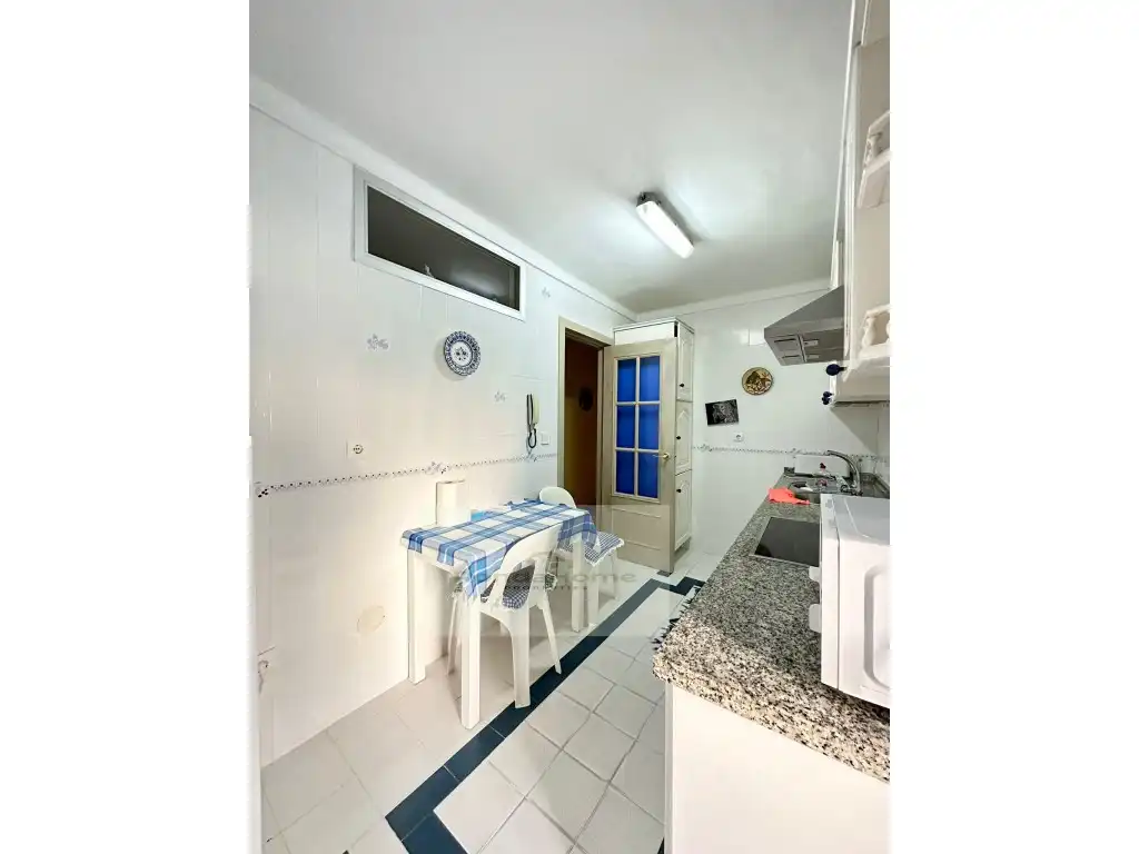 Piso en venta en Calle Carmen Montes, La Carihuela - Los Nidos