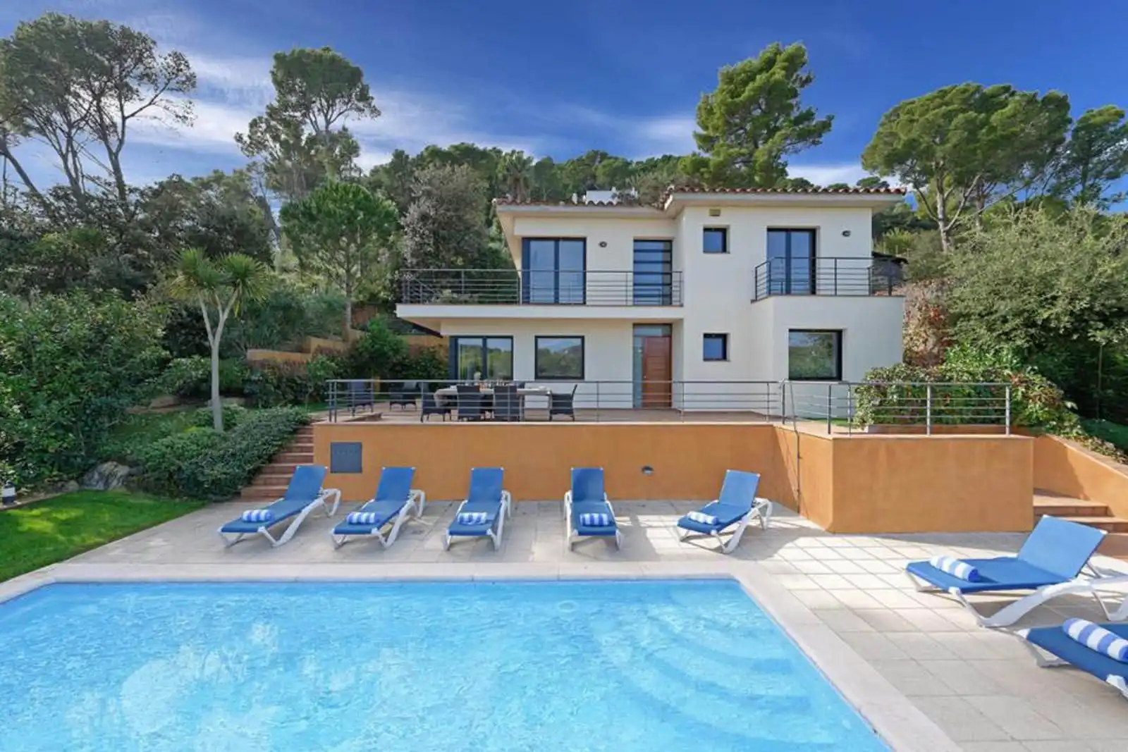 Detached house with pool for sale in Josep Clarà, imagen 2