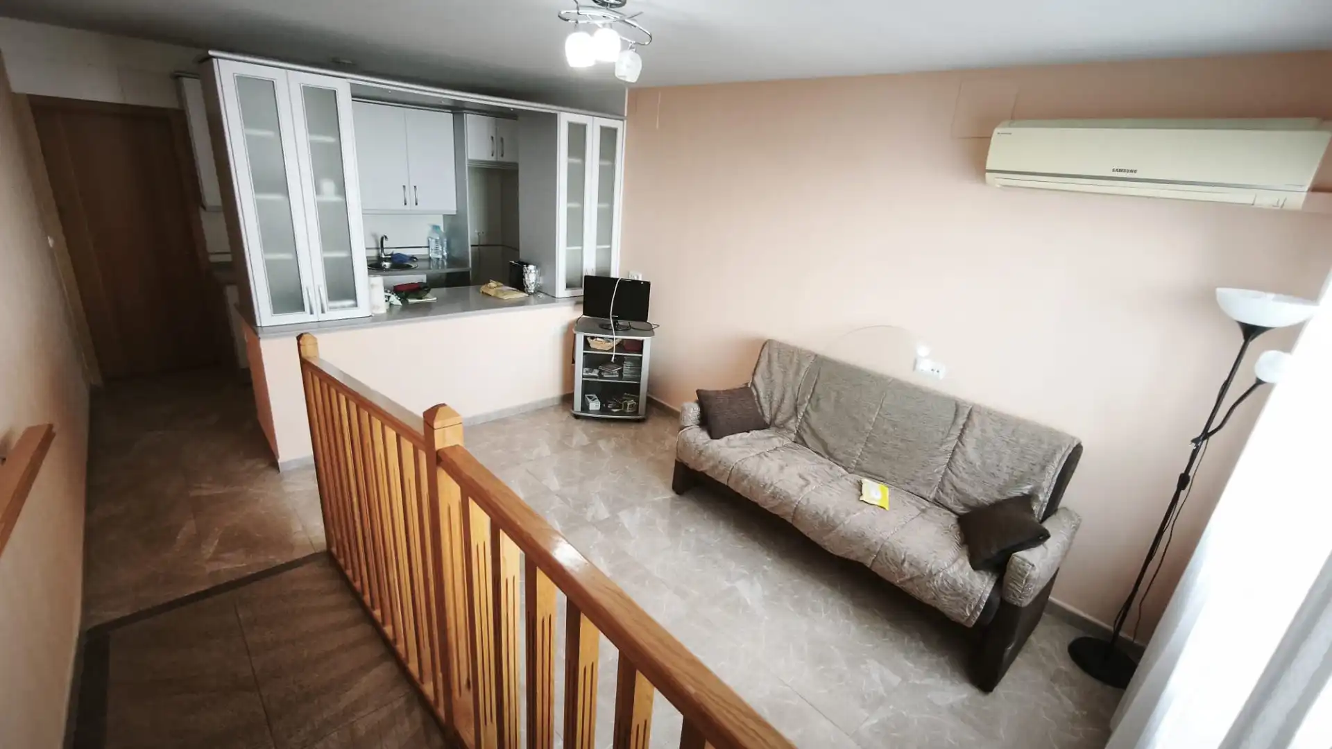 Sala de estar de Casa adosada en venta en Riolobos, Cáceres