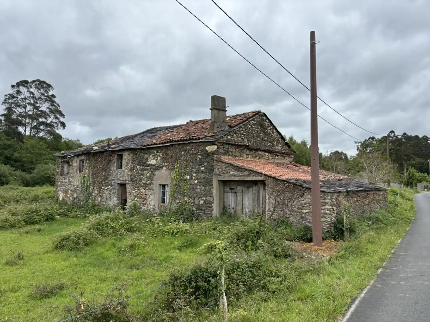 Vista exterior de Finca rústica en venda en Ortigueira amb Jardí privat