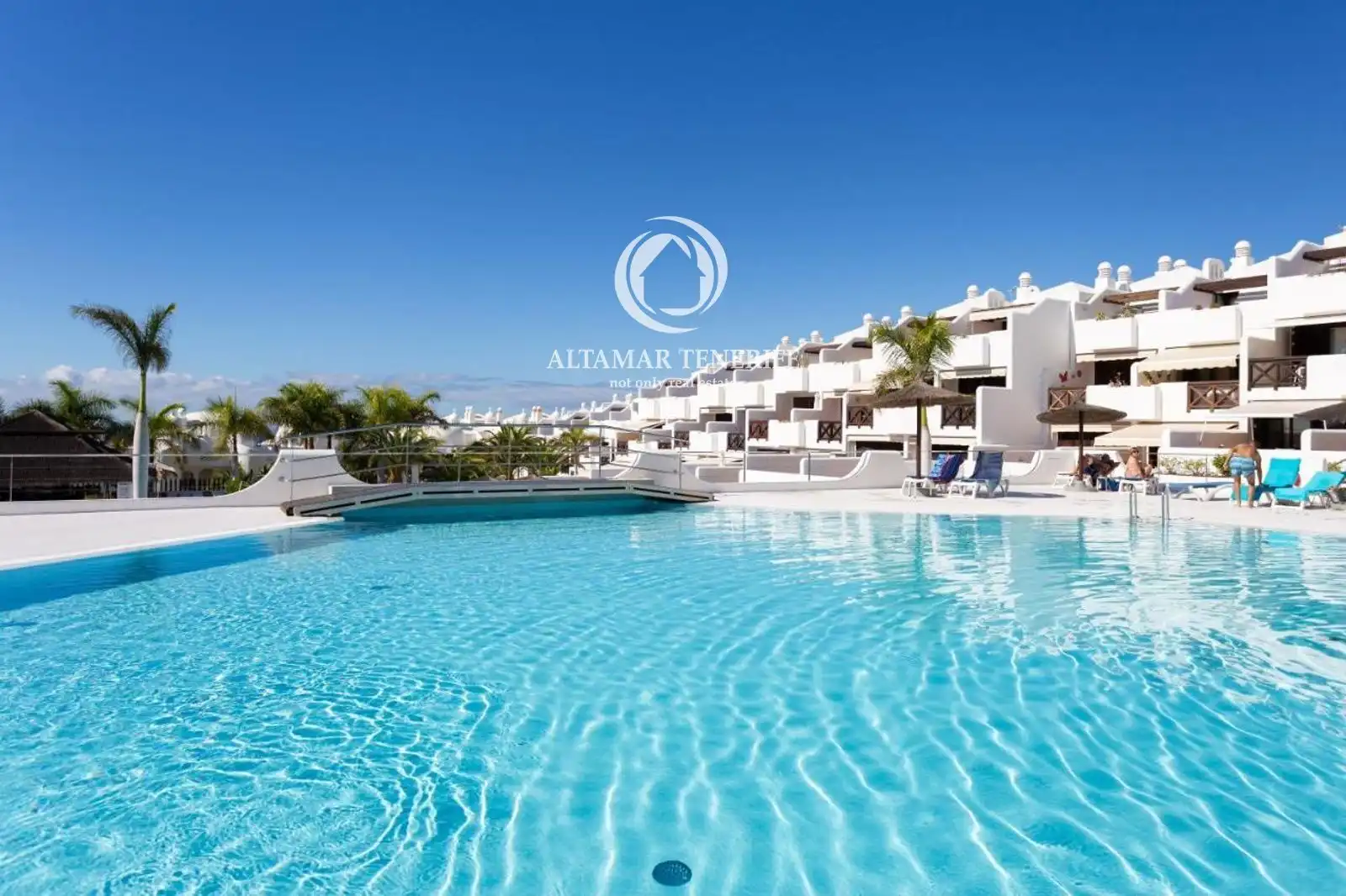 Appartement compact avec piscine à vendre à 30 Avenida Adeje 300, Adeje
