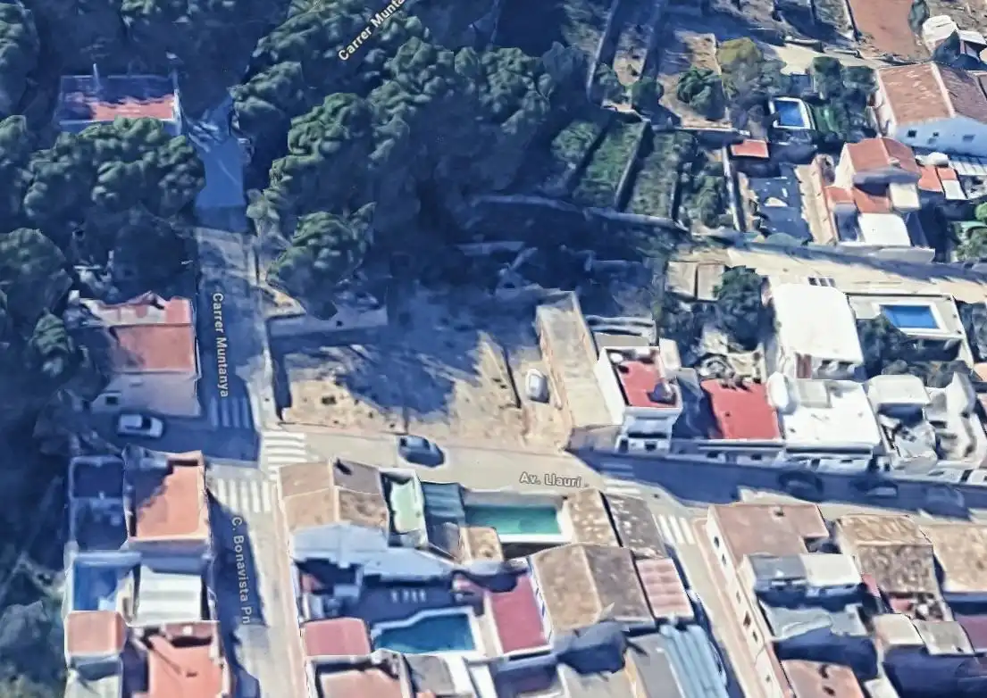 Lands and plots for sale in Avenida LLAURI PN 24