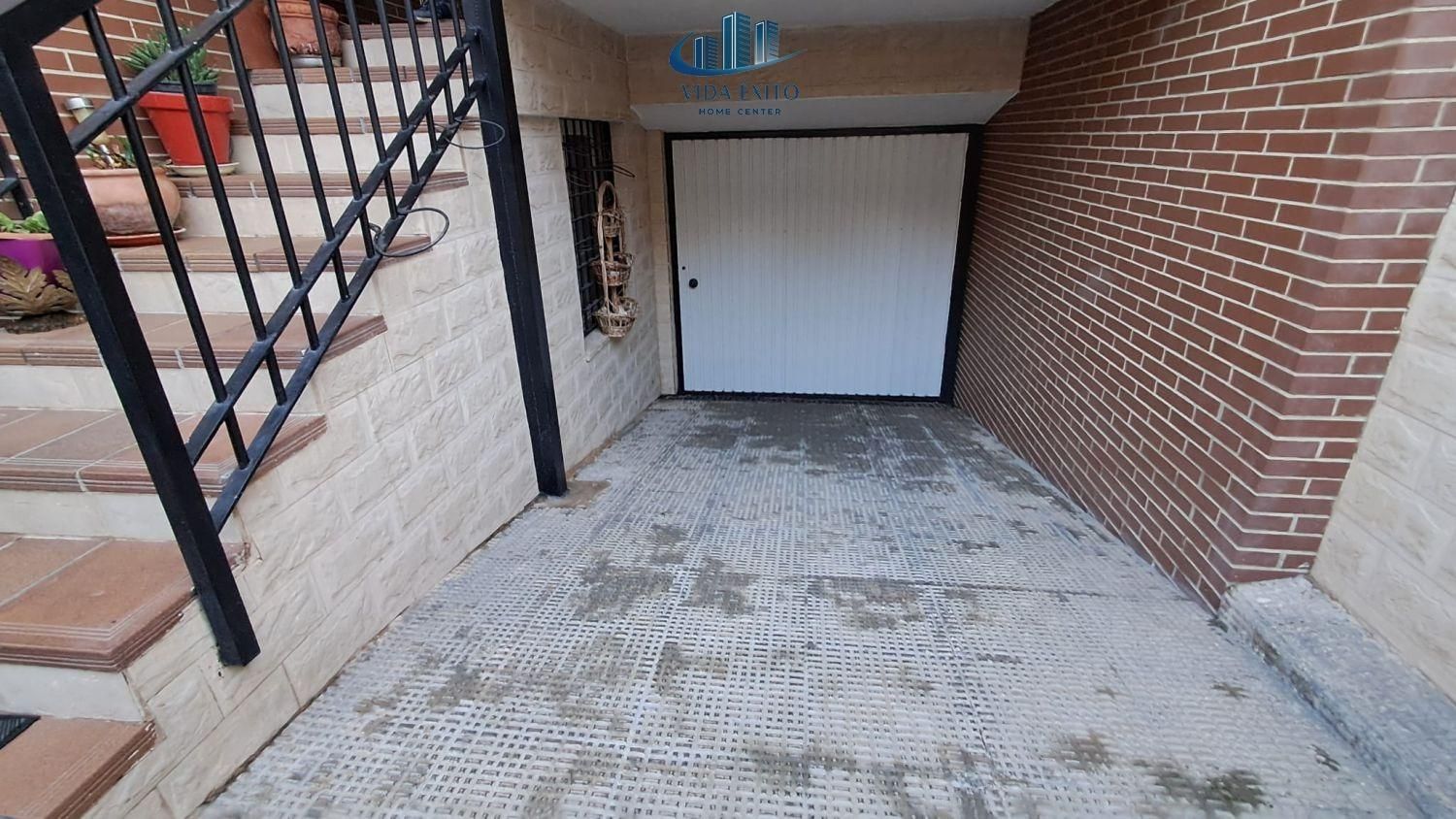 House or chalet for sale in Renfe - Bulevar 1ª y 2ª Fase