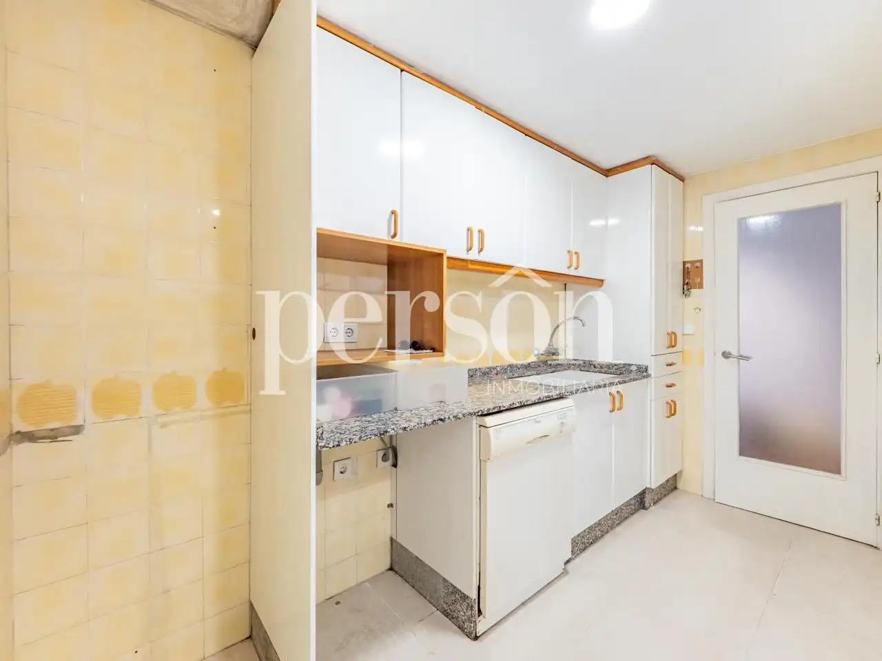 Cocina de Piso de alquiler en Valencia con Aire acondicionado y Terraza