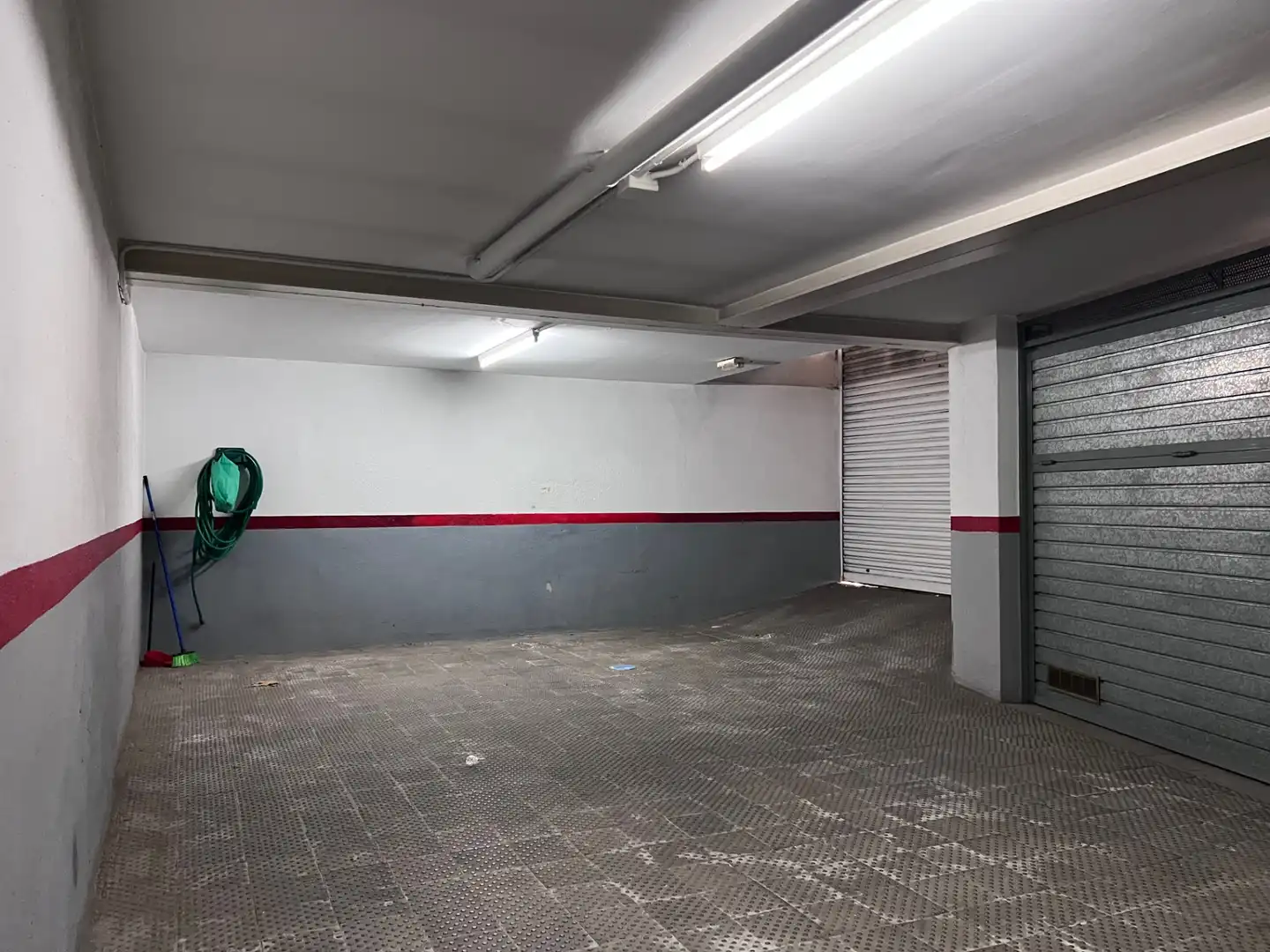 Parking de Casa adosada en venta en Premià de Dalt con Aire acondicionado, Calefacción y Terraza