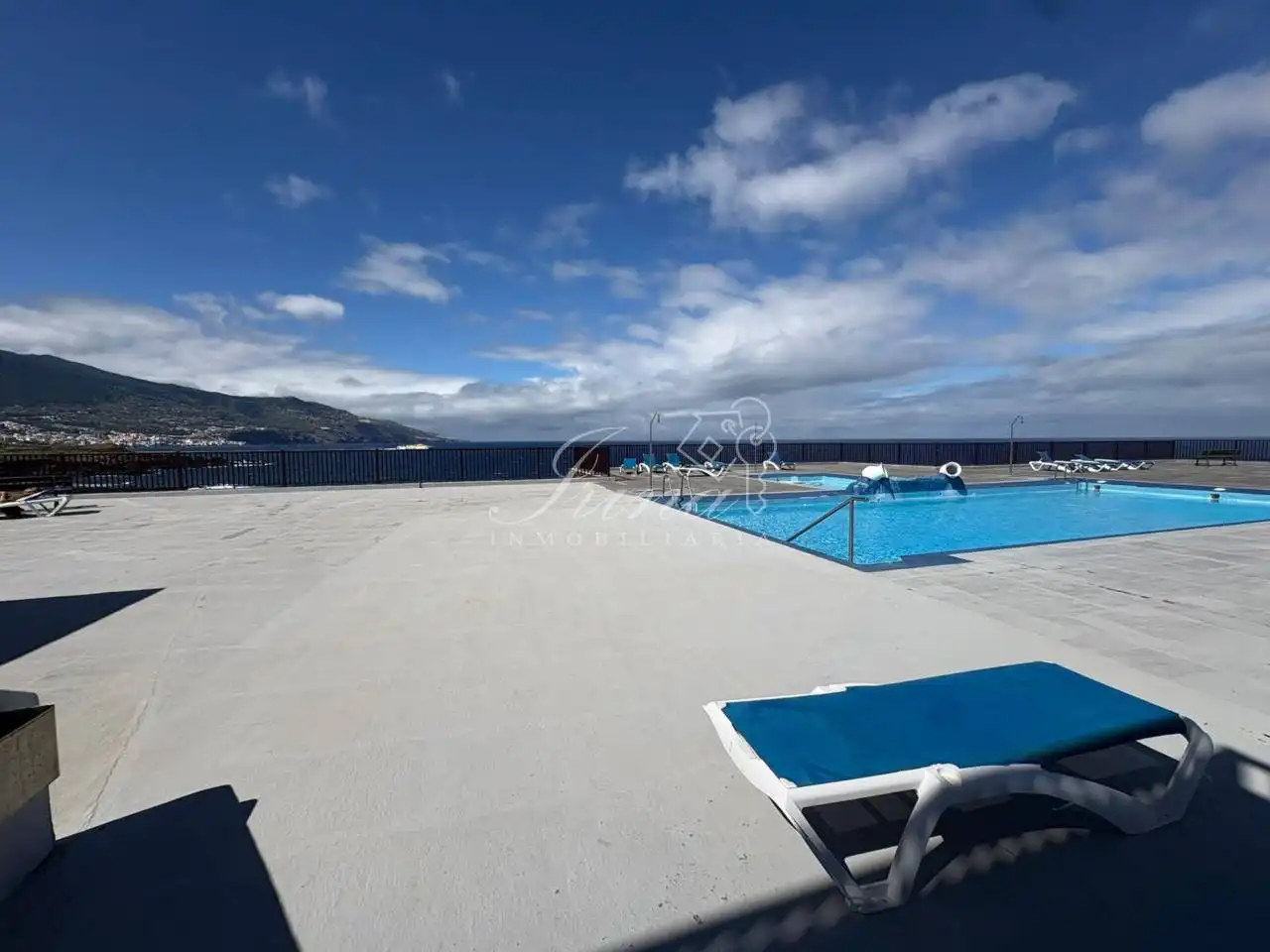 Piscina de Piso en venta en Breña Baja con Balcón y Piscina comunitaria