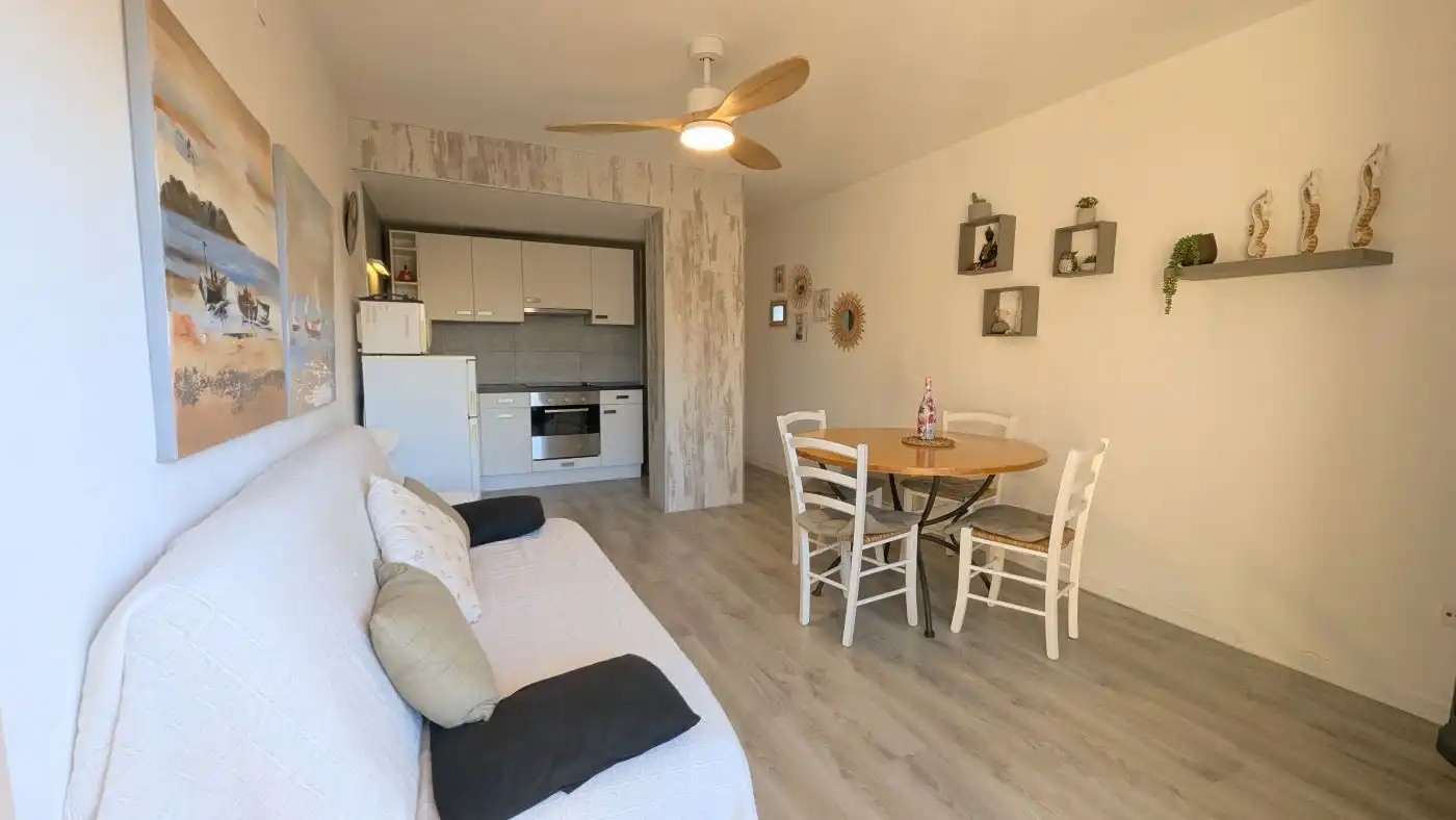 Sala d'estar de Apartament en venda en Empuriabrava amb Aire condicionat, Calefacció i Terrassa