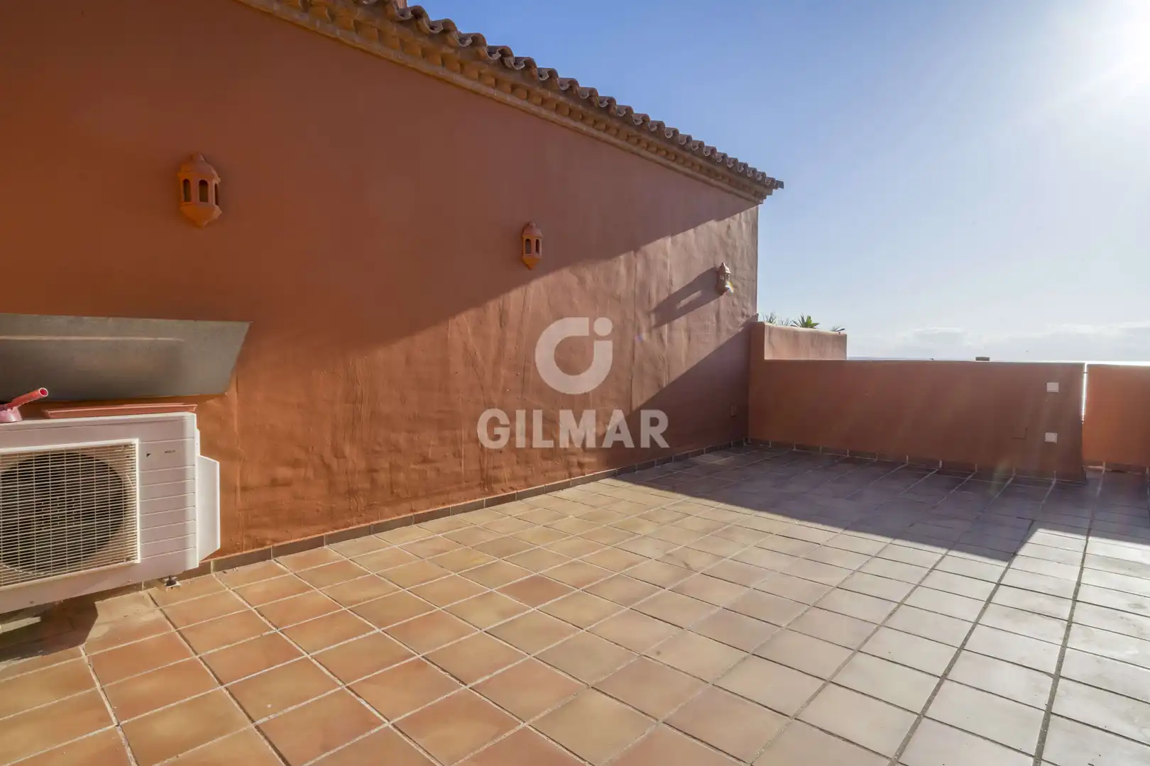 Jardí de Dúplex en venda en Estepona amb Calefacció, Jardí privat i Traster