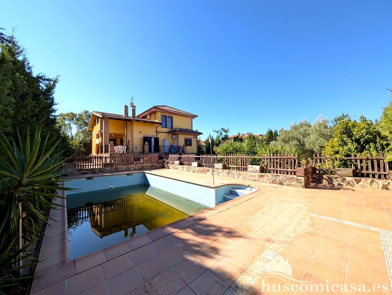 Jardí de Casa o xalet en venda en Linares amb Aire condicionat, Jardí privat i Terrassa