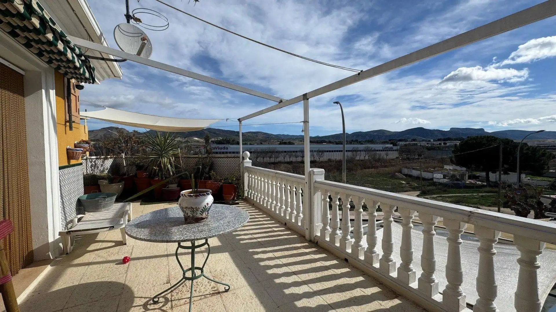 Houses for sale in Sax