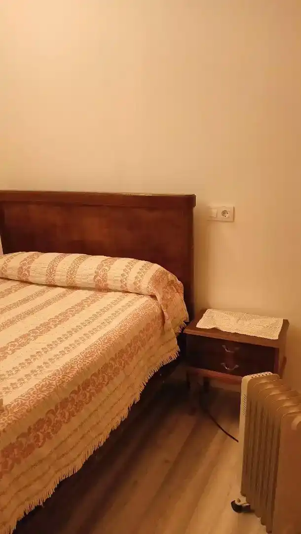 Dormitori de Casa adosada de lloguer en Lalueza amb Aire condicionat, Jardí privat i Parquet