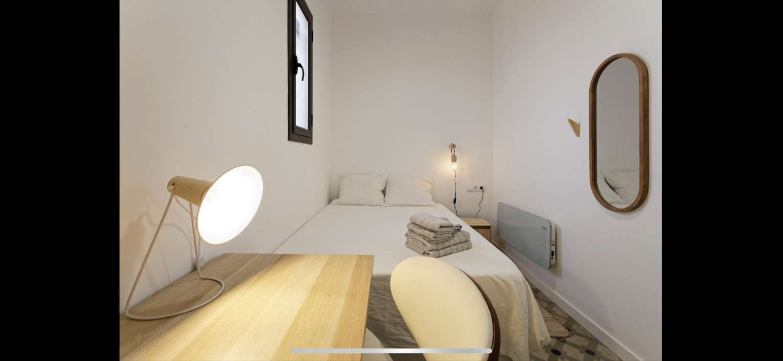 Bedroom of Flat to share in Sabadell  with Air Conditioner, Heating and Terrace