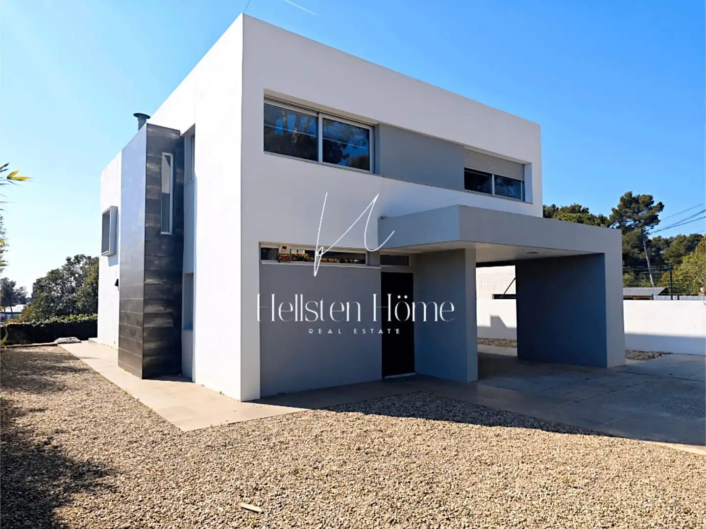 Vista exterior de Casa o xalet en venda en Corbera de Llobregat amb Jardí privat, Terrassa i Traster