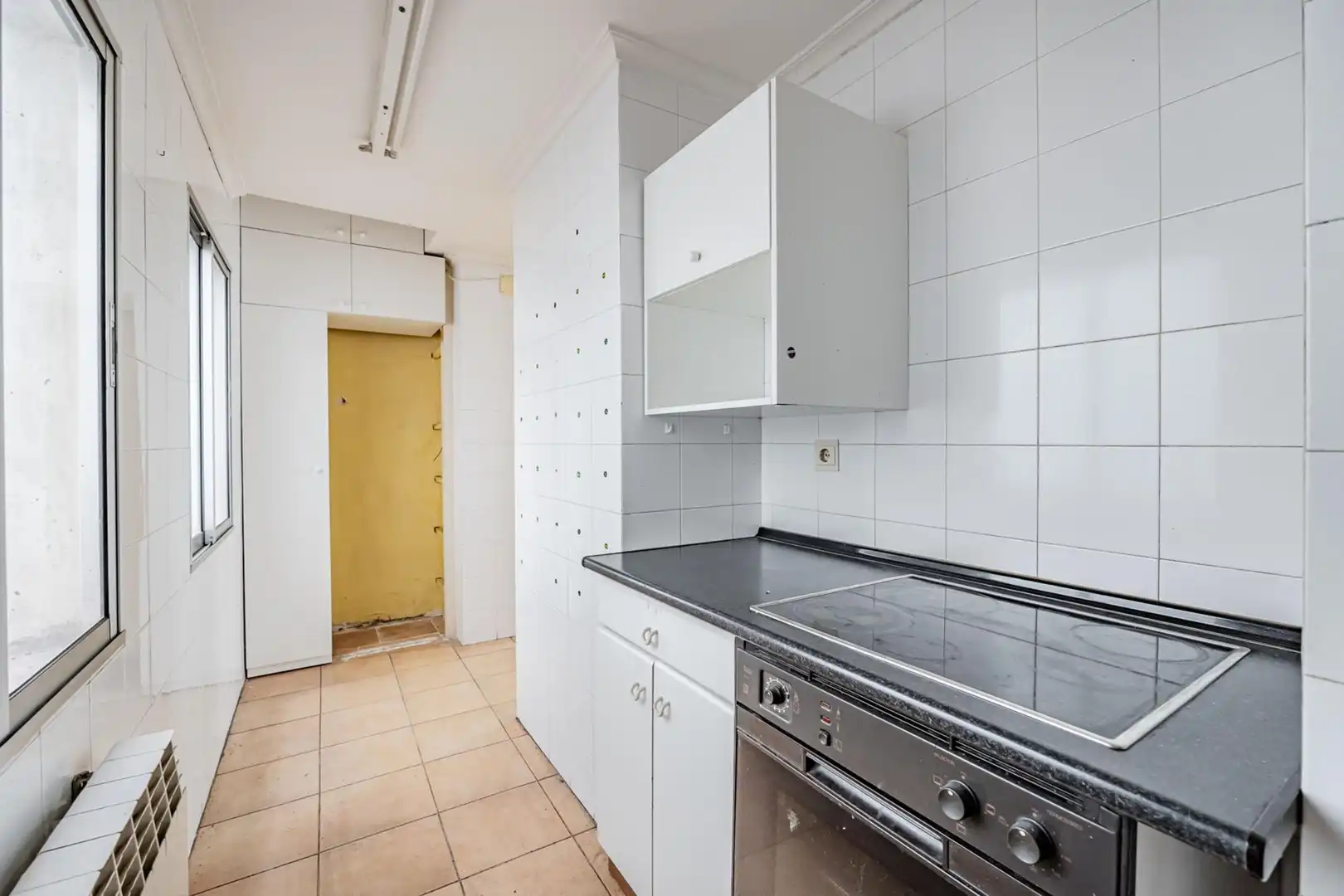 Cuina de Apartament en venda en Valladolid amb Calefacció
