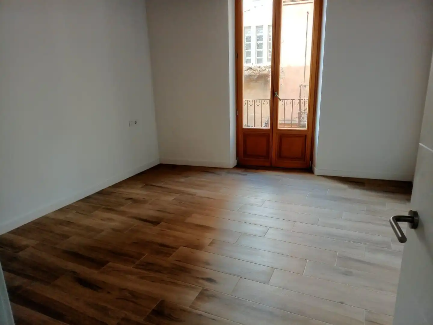 Sala d'estar de Pis en venda en Vilafranca del Penedès amb Parquet, Terrassa i Balcó