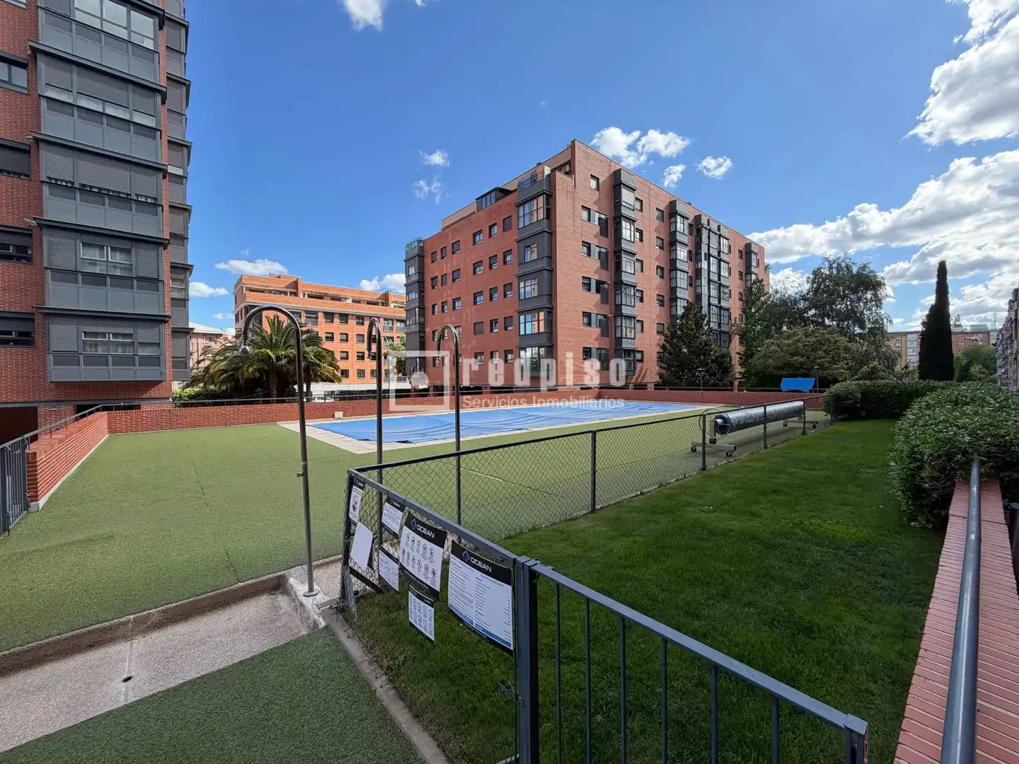 Exterior view of Flat for sale in Madrid  with Air Conditioner, Heating and Private garden