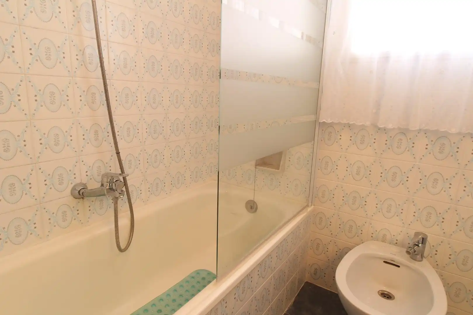 Baño de Apartamento en venta en Cullera con Terraza, Amueblado y Balcón