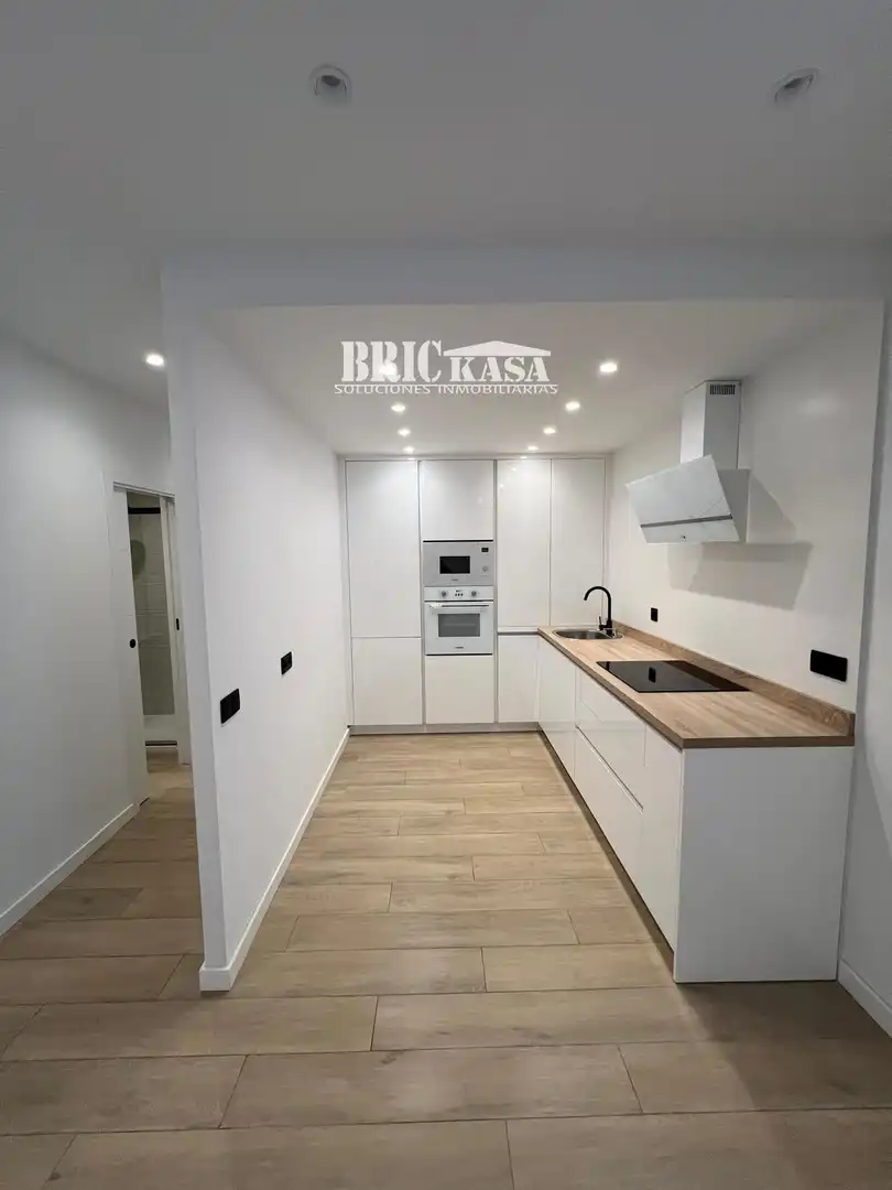 Cocina de Piso de alquiler en Cáceres con Aire acondicionado, Terraza y Alarma
