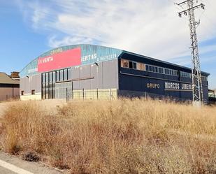 Vista exterior de Nau industrial en venda en Jumilla