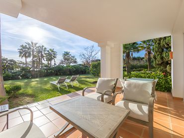 Piano terra con piscina in vendita a Bahía de Casares