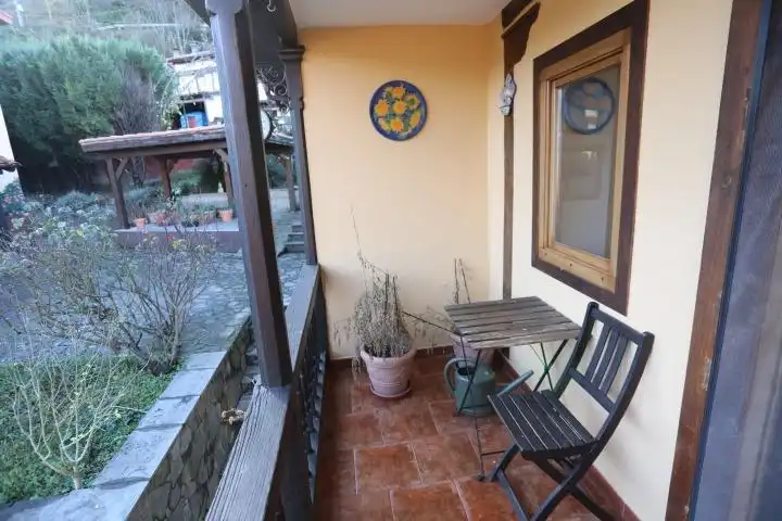 Terrassa de Finca rústica en venda en Quirós amb Calefacció, Jardí privat i Terrassa