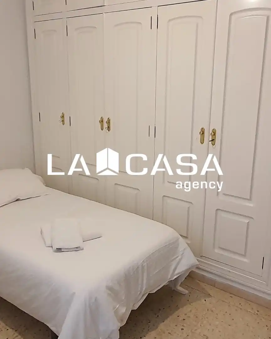 Bedroom of Flat for sale in Sevilla  with Terrace and Storage room