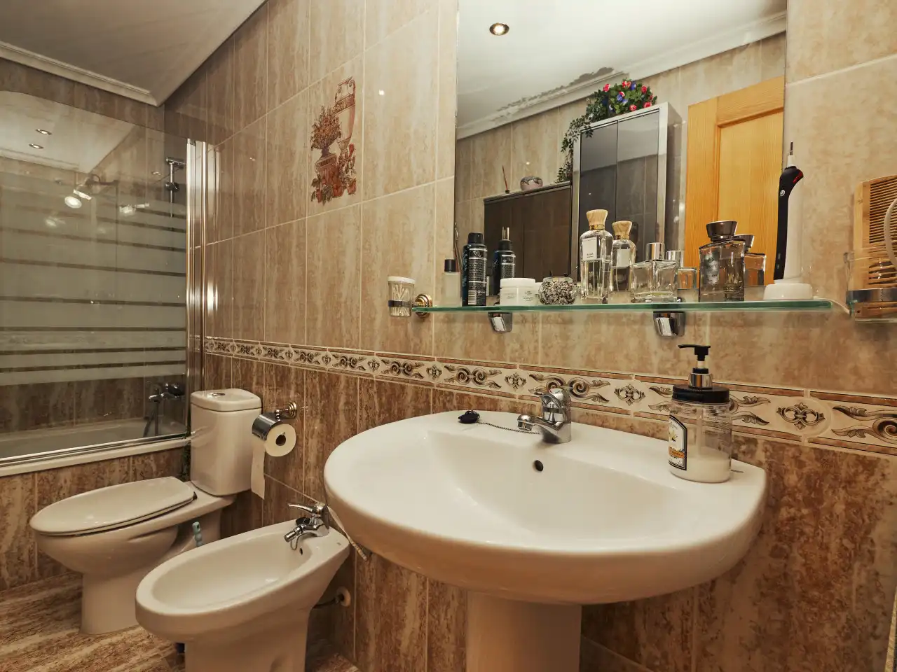 Badezimmer von Wohnungen zum Verkauf in Torrevieja mit Klimaanlage, Heizung und Terrasse