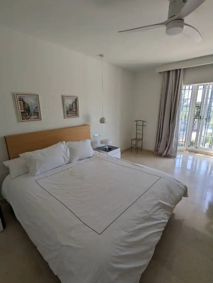 Dormitori de Casa o xalet de lloguer en Marbella amb Terrassa
