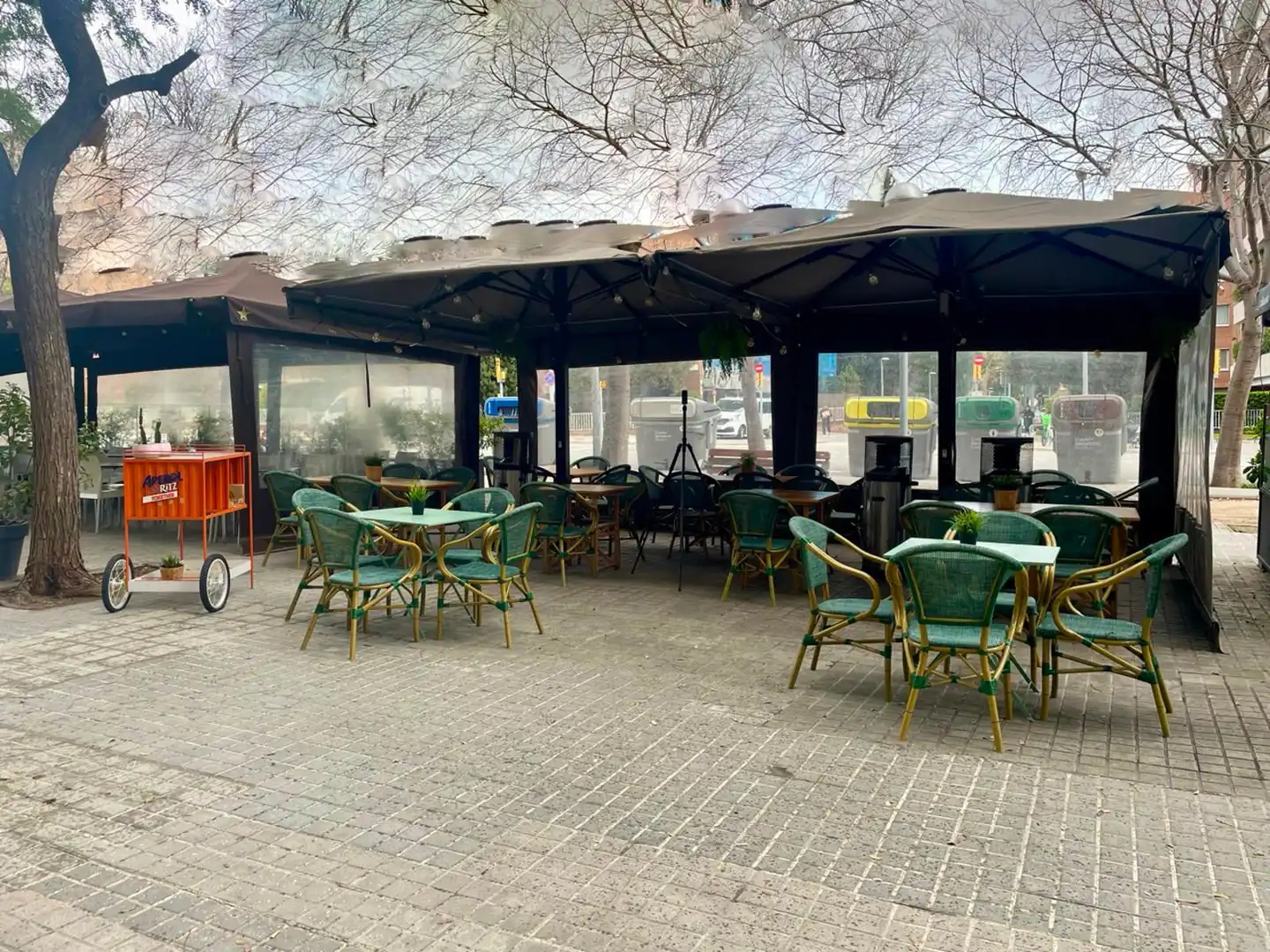Terraza de Local en traspaso en Barcelona con Aire acondicionado, Terraza y Amueblado