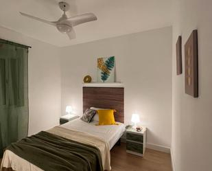Dormitori de Apartament per a compartir en Alicante / Alacant amb Moblat, Forn i Rentadora