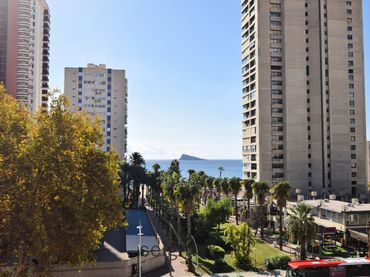 Pis amb balcó de lloguer a Avenida del Mediterráneo 37