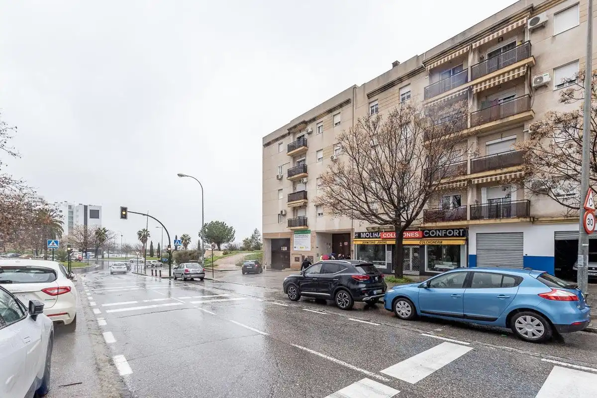 Exterior view of Flat for sale in Granada  with Air Conditioner, Heating and Storage room