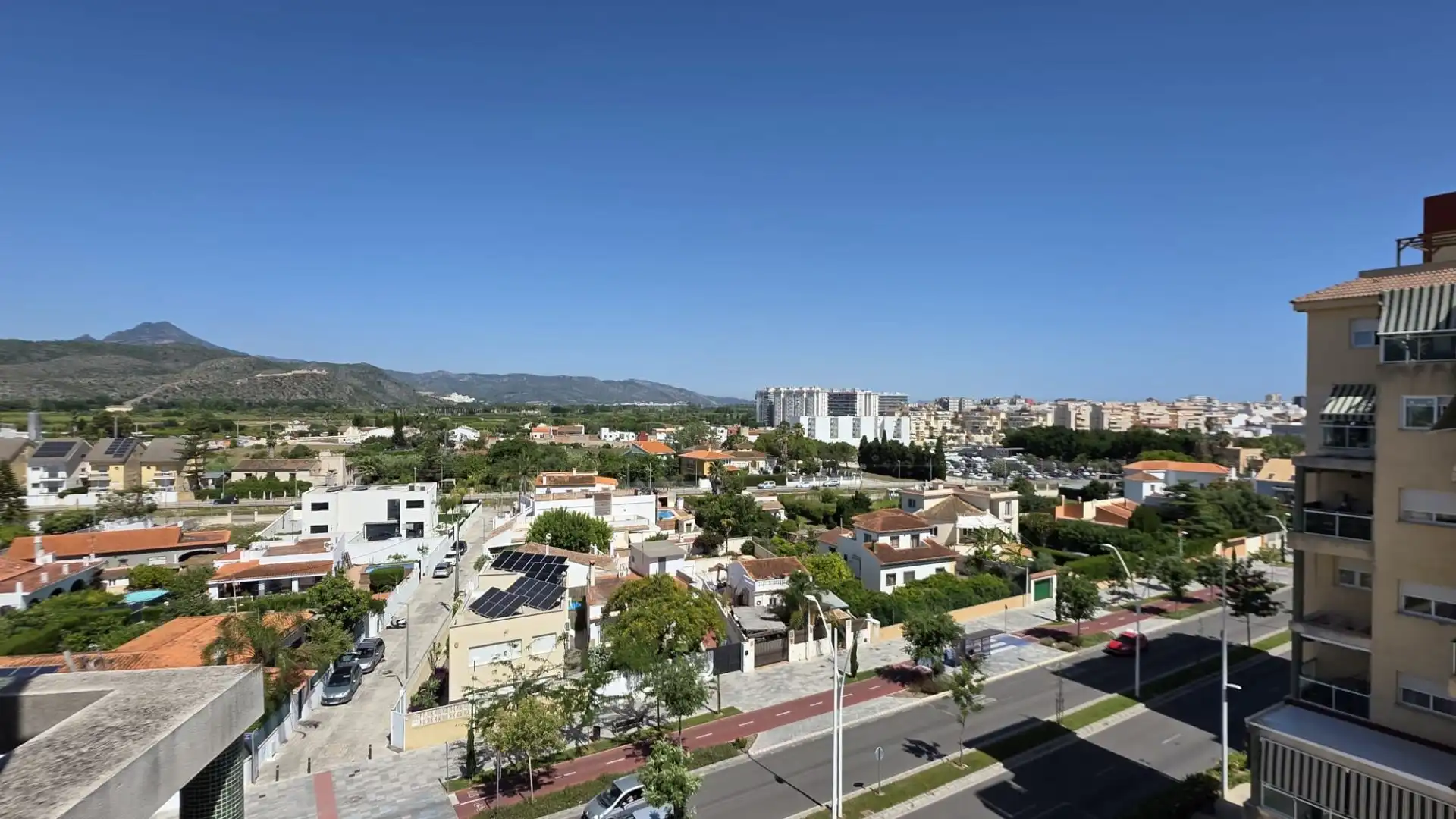 Vista exterior de Piso en venta en Gandia con Aire acondicionado, Calefacción y Terraza
