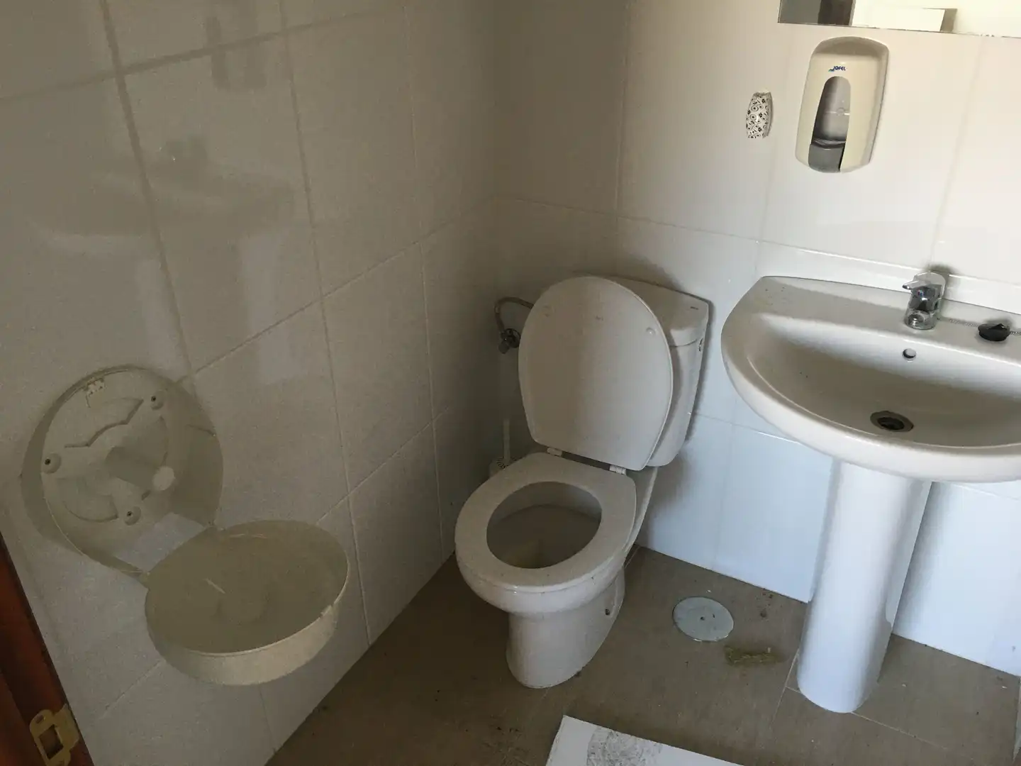 Baño de Nave industrial de alquiler en Cabanas