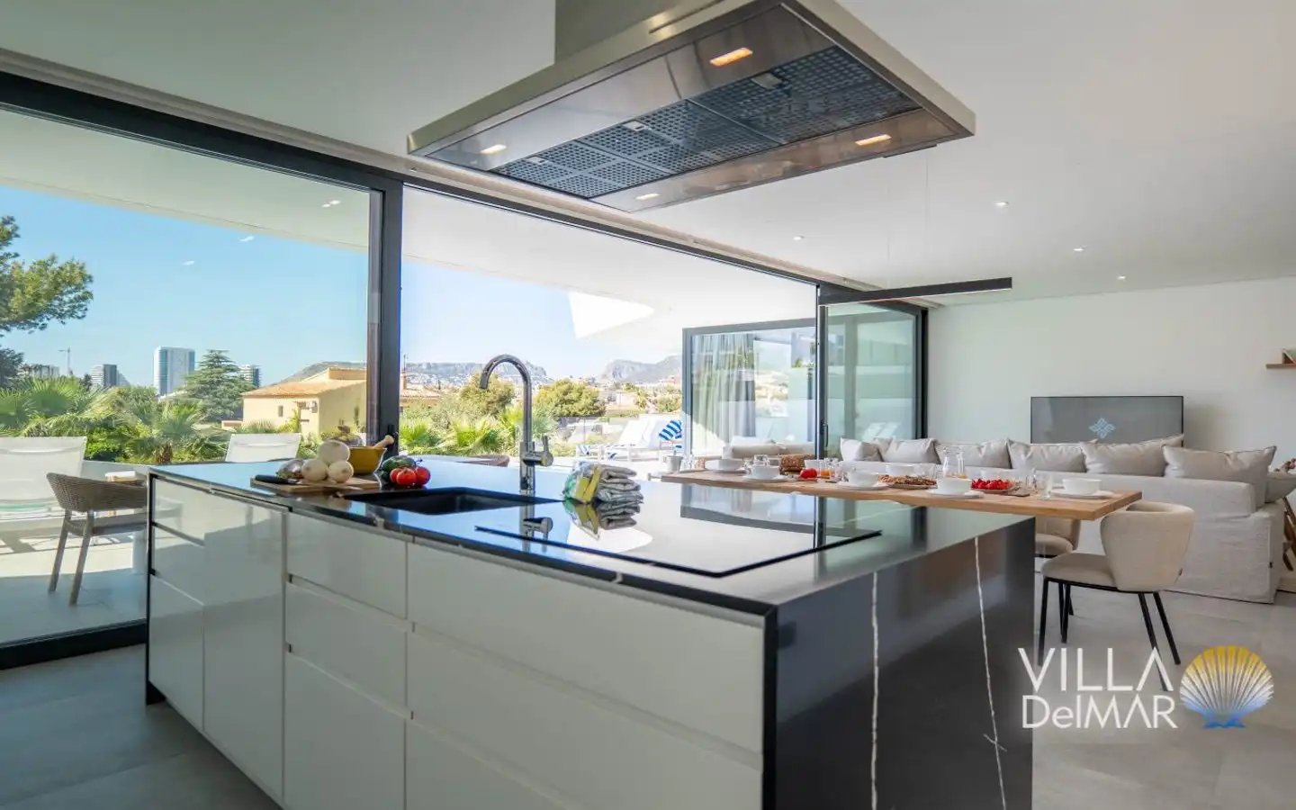 Kitchen of Houses for sale in Calpe / Calp  with Air Conditioner, Heating and Private garden