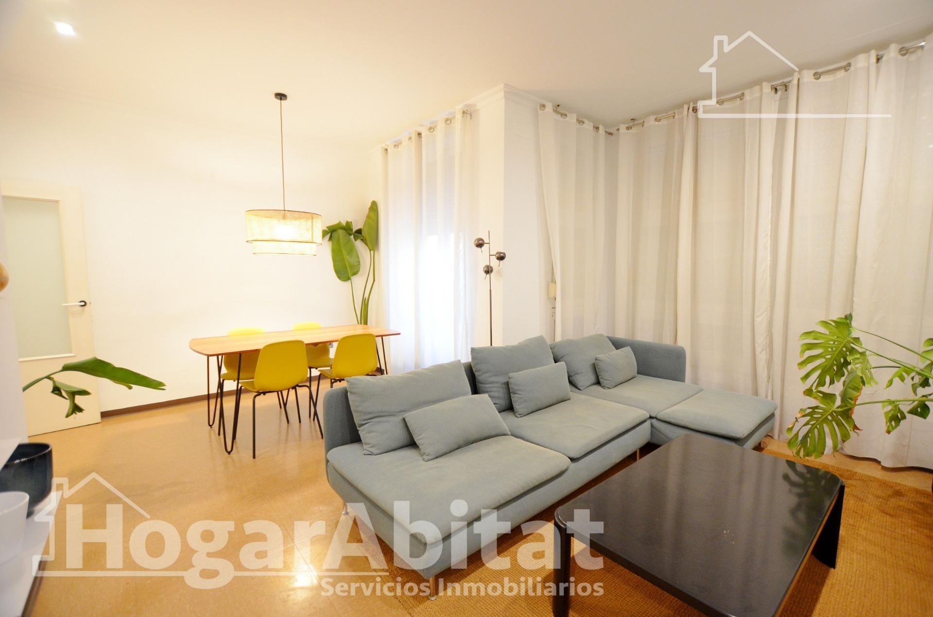 Living room of Flat for sale in Alicante / Alacant  with Air Conditioner, Heating and Balcony