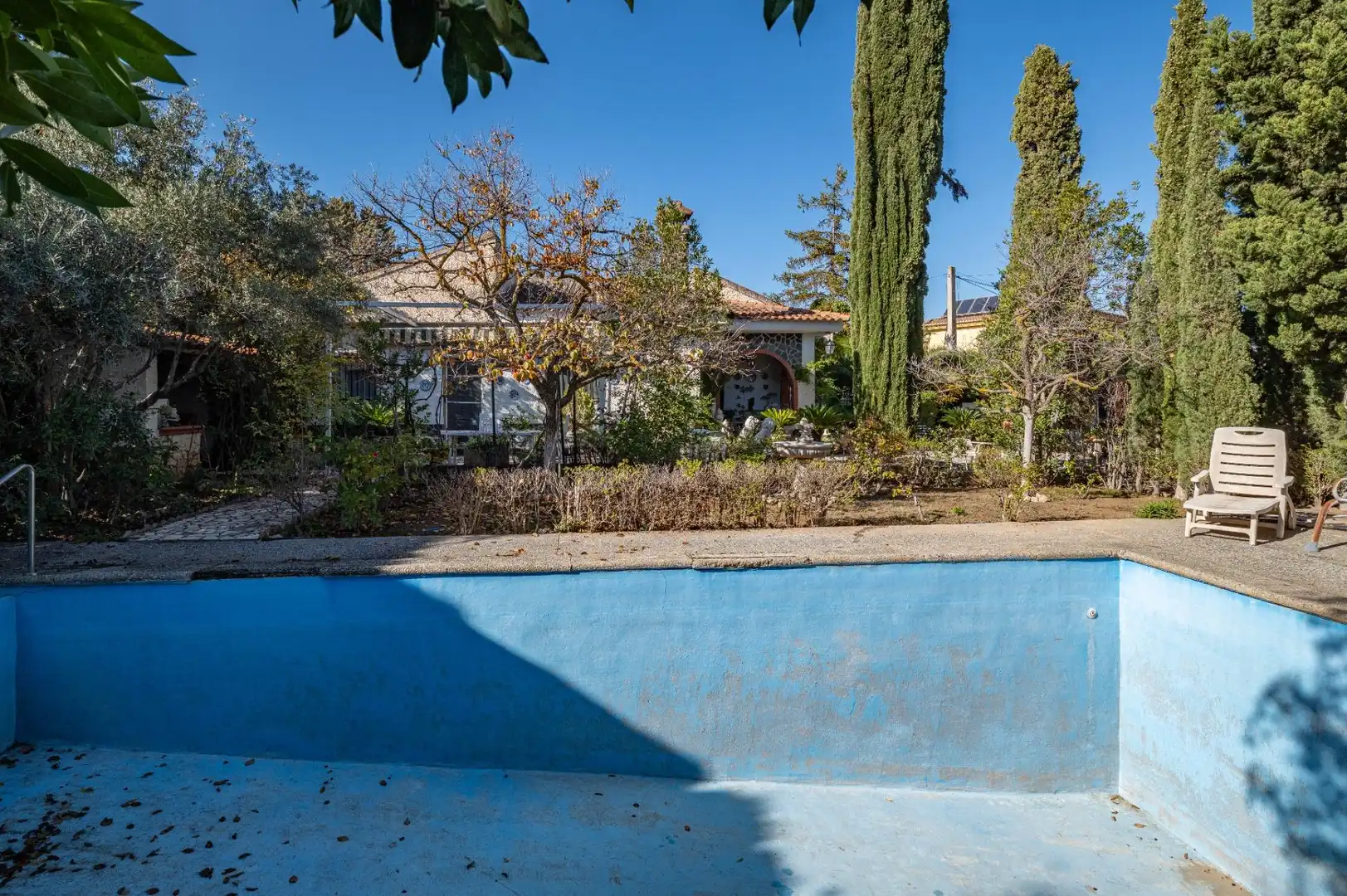 Außenansicht von Haus oder Chalet zum Verkauf in Villa de Otura mit Privatgarten, Abstellraum und Schwimmbad