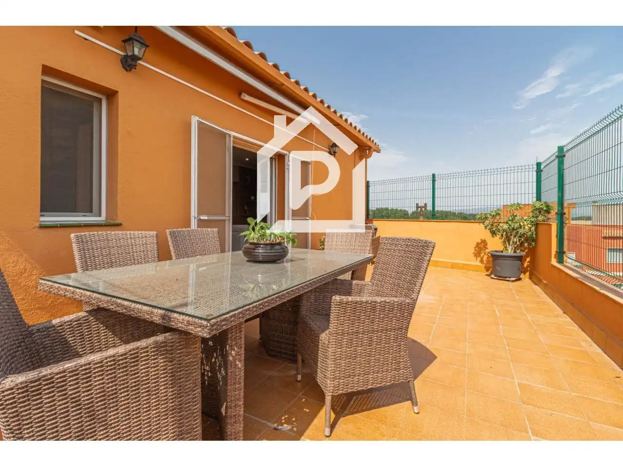 Duplex à vendre à Pení