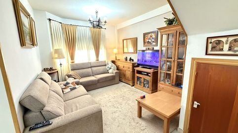 Foto 2 de Casa o chalet en venta en Calle Salamanca, Bulevar - Plaza Castilla, Azuqueca de Henares