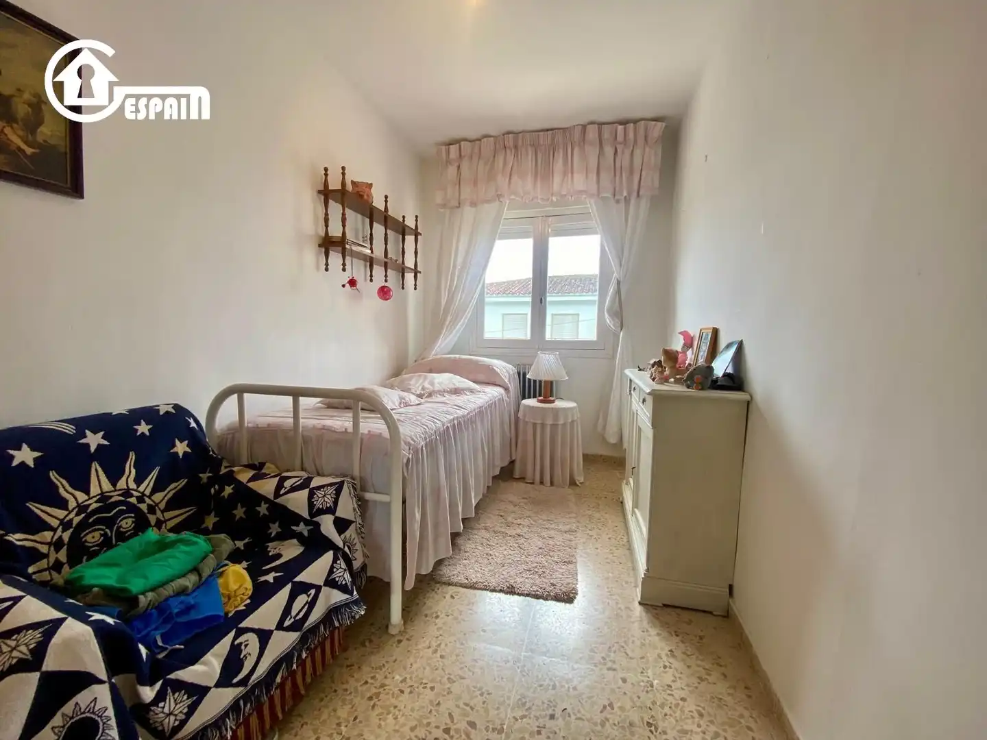 Habitación de Casa adosada en venta en Lillo con Calefacción, Jardín privado y Terraza