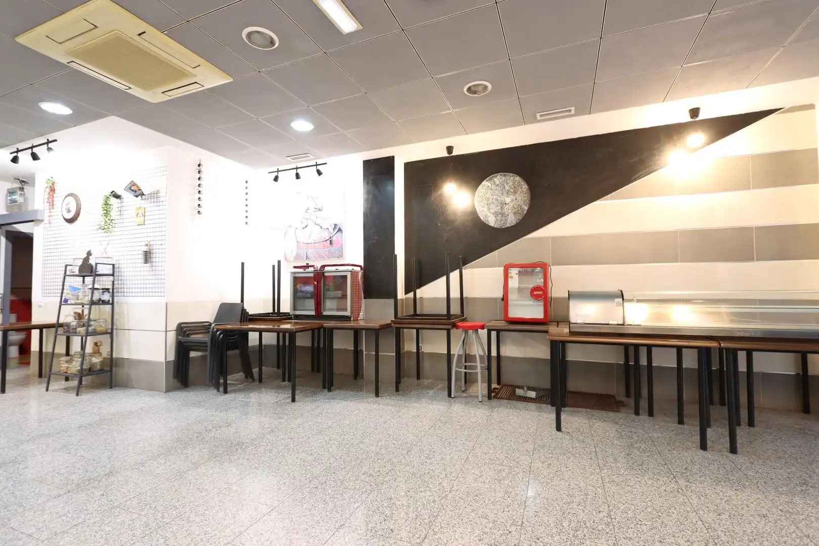 Local comercial de lloguer a Núcleo Urbano, imagen 3