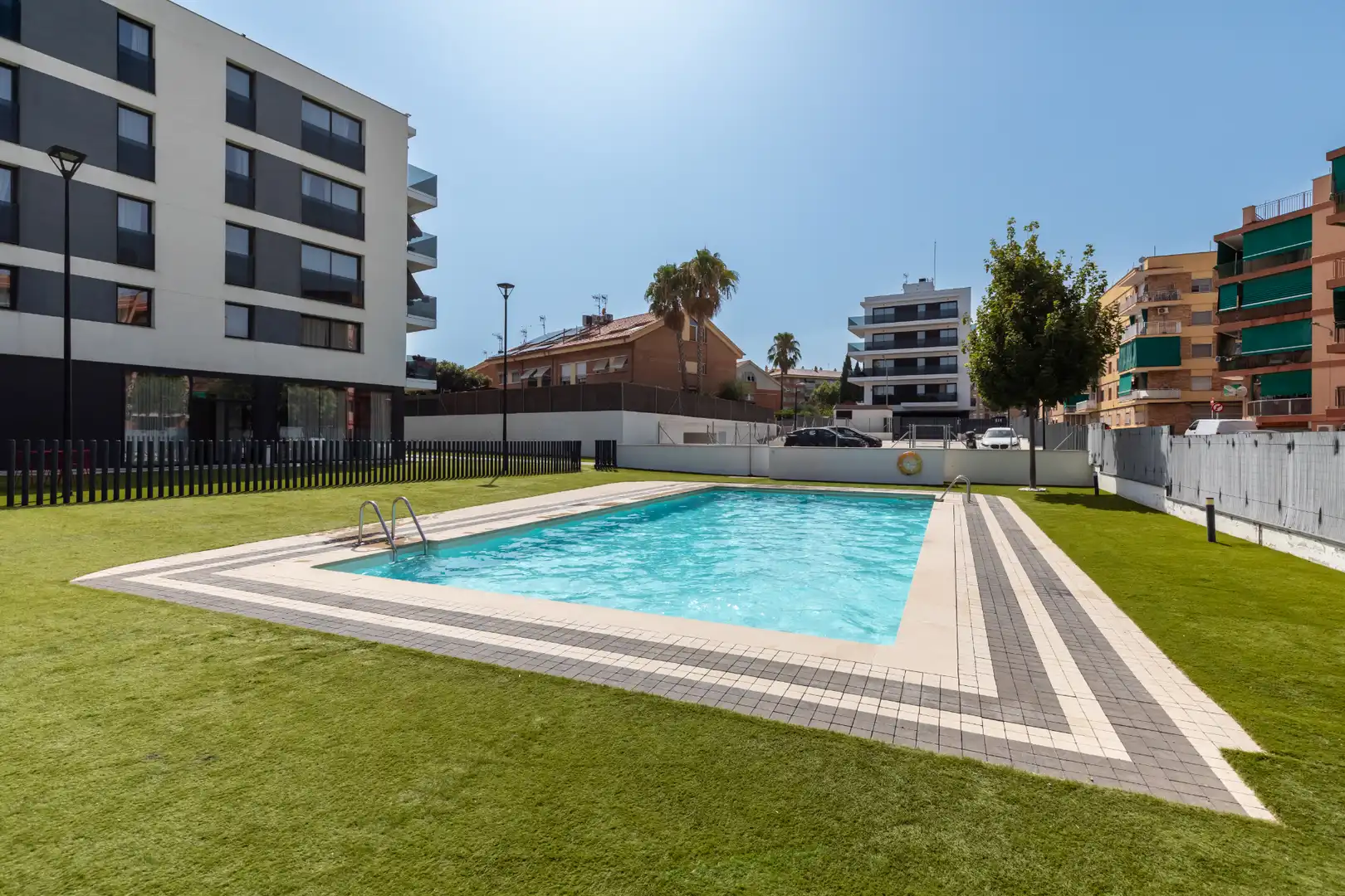 Piscina de Piso en venta en Abrera con Terraza, Trastero y Piscina comunitaria